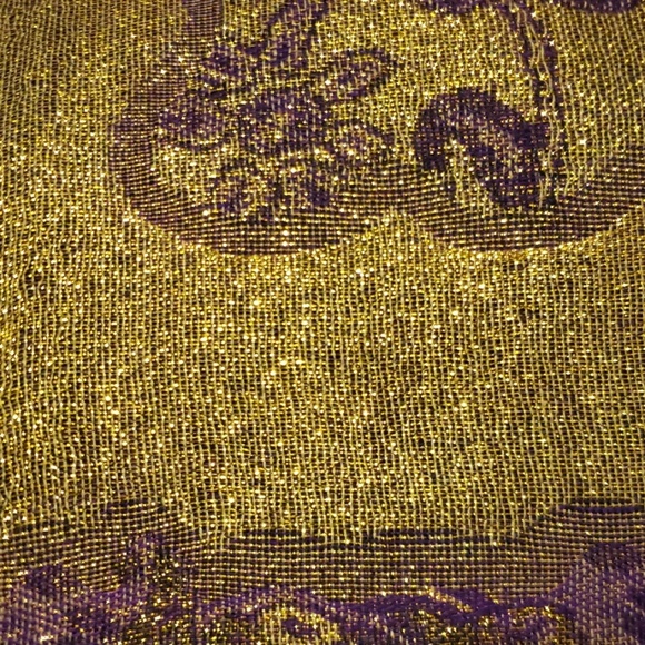 Delicate, reversable patterned scarf - Picture 2 of 3